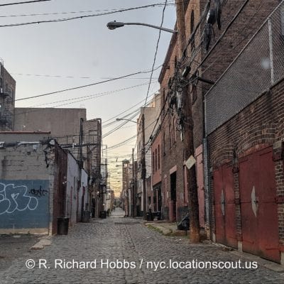 hbkn-alley-IMG_20190508_195410 © 2020 Copyright R. Richard Hobbs / nyc.locationscout.us