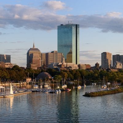 1920px-Boston_skyline_from_Longfellow_Bridge_September_2017_panorama_2 By King of Hearts - Own work, CC BY-SA 4.0, https://commons.wikimedia.org/w/index.php?curid=62981160